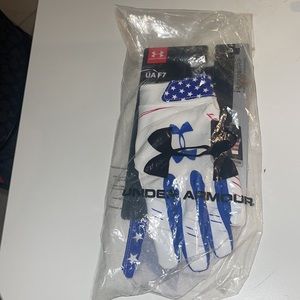 Under Armour Brand UA F7 football gloves Sz Small